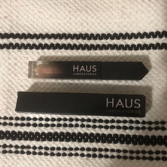 Haus laboratories lip gloss - Picture 1 of 2